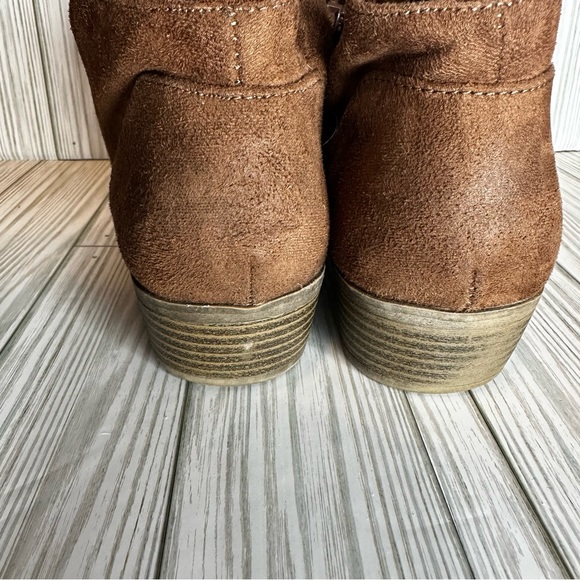Arizona women’s brown faux suede ankle boots 9 1/2 med - Picture 8 of 8